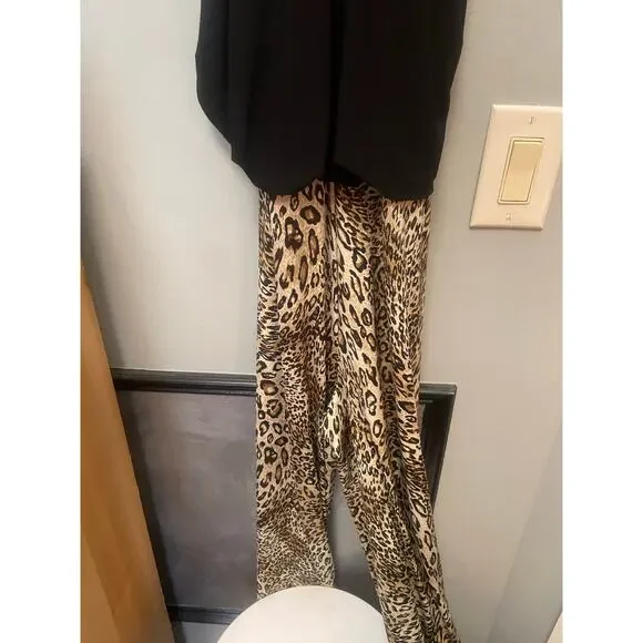 Prelude women’s black and print romper size medium - Picture 8 of 9